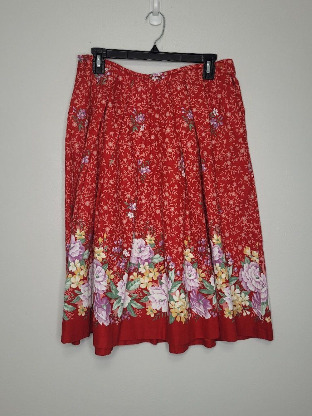 Vintage Binder Sportswear red flower print pleated cottage full skirt size 14